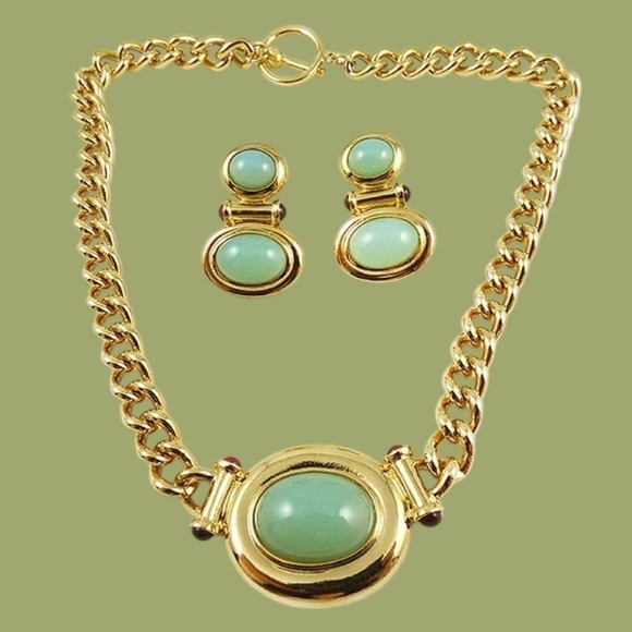 Authentic Vintage Elizabeth Taylor for Avon “Taylored for Style” Garden Party - Picture 2 of 5